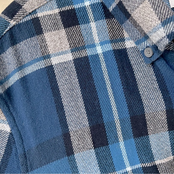 American Eagle Plaid Flannel Long Sleeve Button Down Shirt - Picture 5 of 16